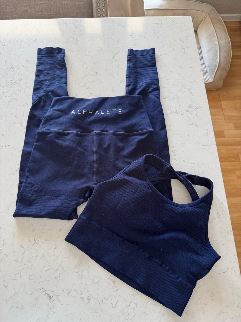 Alphalete Deep Navy Seamless Sports Bra and Leggings Set deep navy EUC